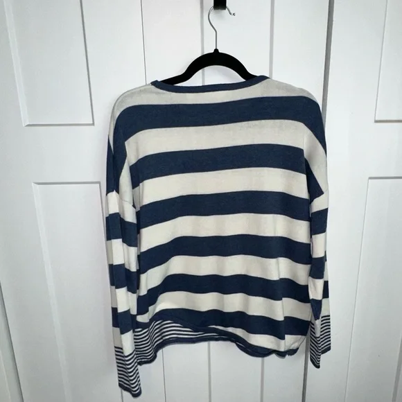 Rafaella Navy and White Striped Lightweight Summer Sweater- large - Picture 4 of 7